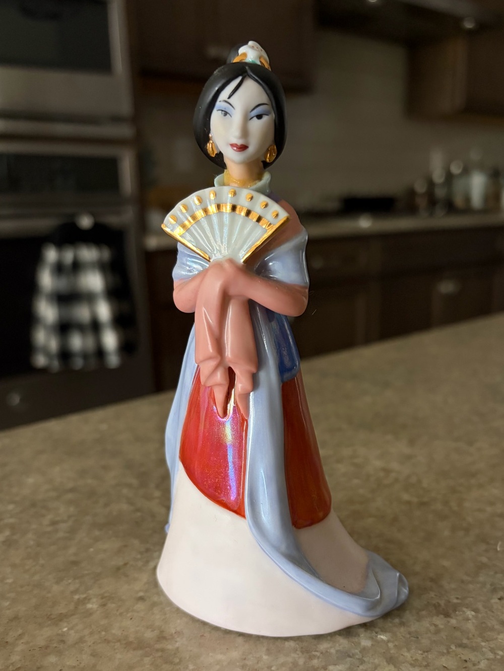 Mulan figurine